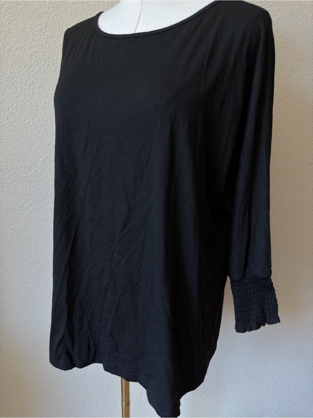 NWT Casual Black Boatneck Blouse with Smocked Cuffs Oversized, XL - Picture 4 of 8